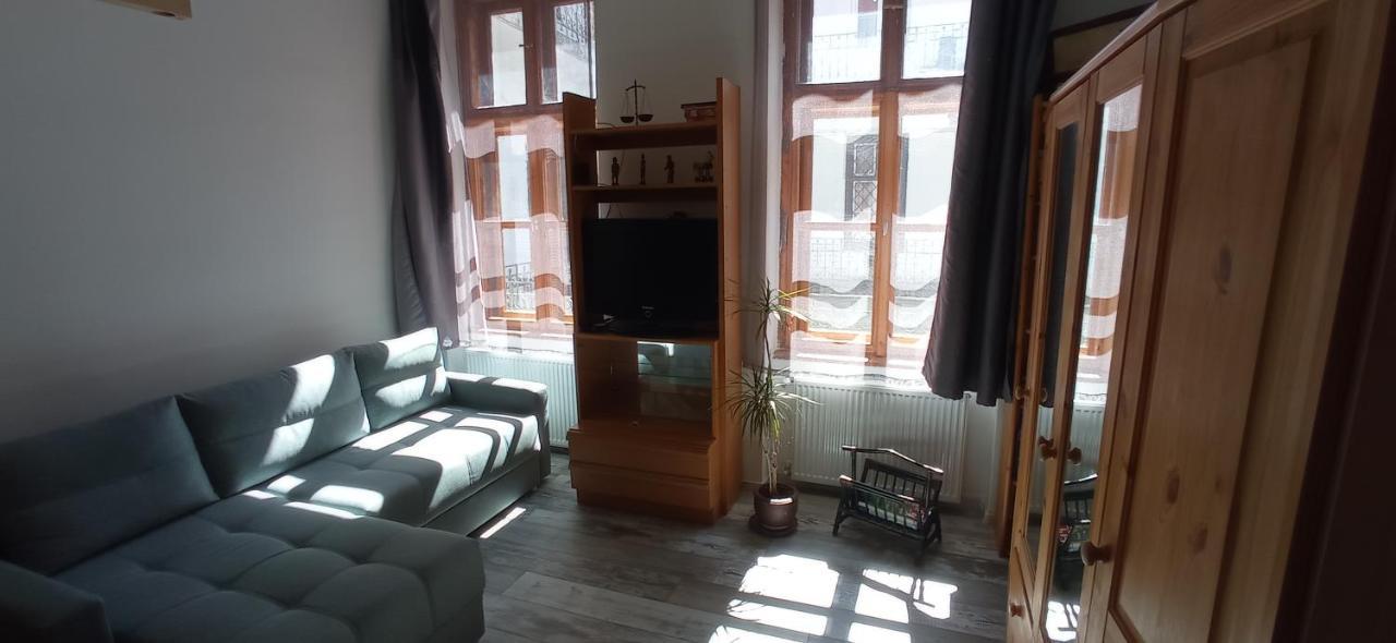 Apartman Western *